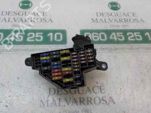 Used Fuse box Fuse box VW PASSAT B6 (3C2) [2005-2011] 3881040 3881040