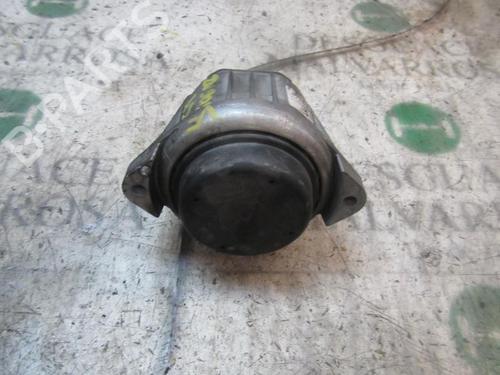 Used Engine mount BMW 3 (E90) 320 d (163 hp) 9081052