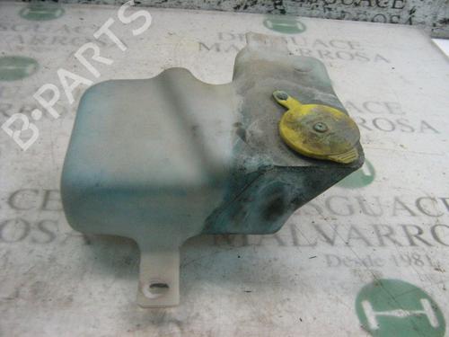 Used Windscreen washer tank OPEL CORSA B (S93) 1.4 i (F08, F68, M68) (60 hp) 7413504