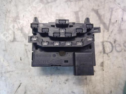 Used Electronic module Electronic module SEAT TOLEDO III (5P2) 1.9 TDI (105 hp) 3808618 3808618