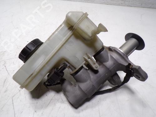Used Brake master cylinder Brake master cylinder AUDI A3 (8V1, 8VK) 2.0 TDI (184 hp) 10616072 10616072