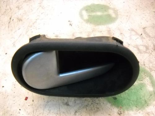 Used Front left interior door handle FORD FIESTA V (JH_, JD_) 1.6 TDCi (90 hp) 3742741