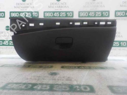glove-box-renault-megane-iii-hatchback-bz01_-b3_-2008-5957468 main image