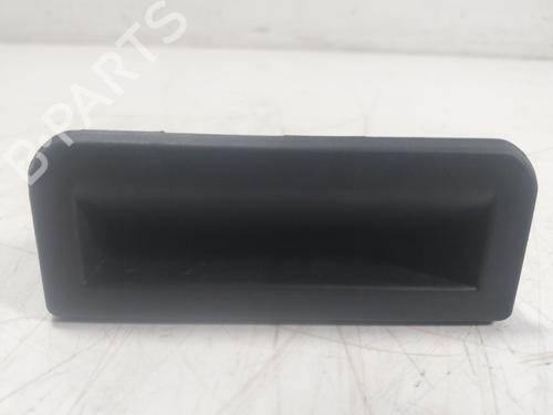 Used Tailgate handle Tailgate handle SEAT ATECA (KH7, KHP) 1.5 TSI (150 hp) 17164361 17164361