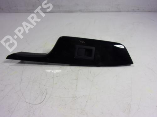 right-front-window-switch-toyota-c-hr-_x1_-3541a132d-8481002240-3541a132d-2016-10374541 main image