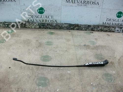 Used Front windshield wiper arm Front windshield wiper arm 3754990 3754990