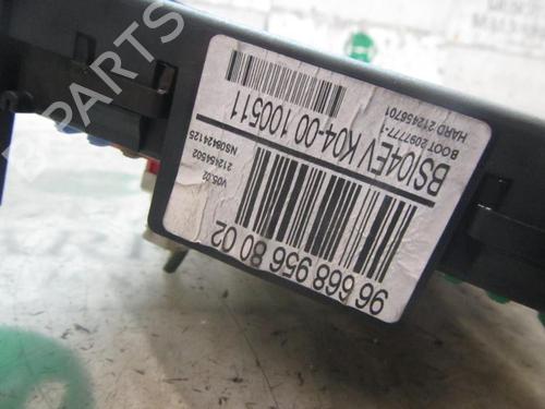Fuse box CITROËN C5 III (RD_) 1.6 HDi 110 (RD9HZC) | BP16903791E1