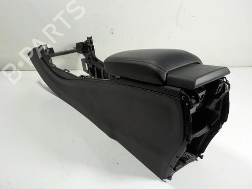 Used Armrest / Center console Armrest / Center console MERCEDES-BENZ A-CLASS (W176) [2012-2018] 11192388 11192388