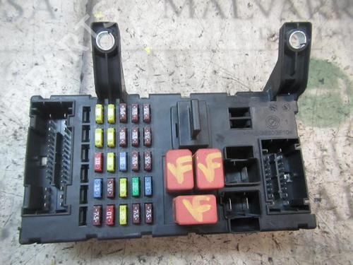 Used Fuse box Fuse box FIAT LINEA (323_, 110_) 1.3 D Multijet (323AXB11, 323AXB1A) (90 hp) 3844764 3844764