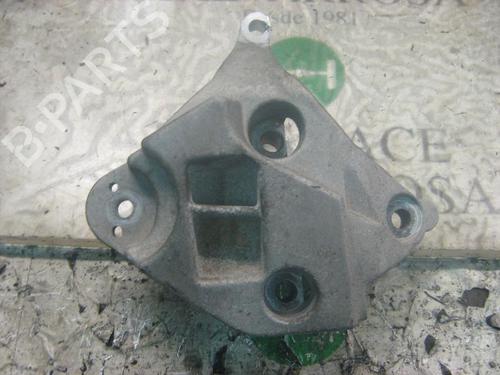Used Engine mount Engine mount 9086588 9086588