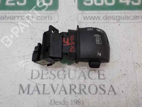 Used Switch RENAULT MEGANE III Hatchback (BZ0/1_, B3_) 1.5 dCi (BZ0C) (90 hp) 3882152
