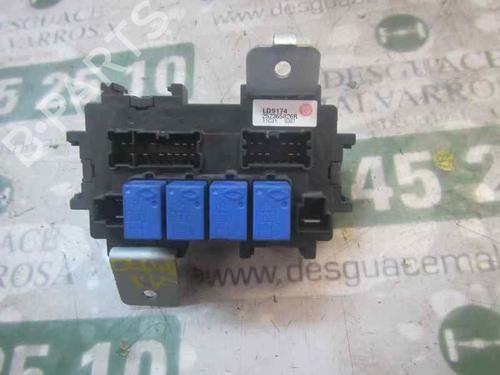 Used Fuse box Fuse box RENAULT KOLEOS I (HY_) 2.0 dCi (HY0K) (150 hp) 3861827 3861827
