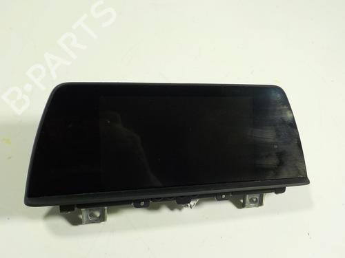Used Display monitor BMW 3 (F30, F80) 318 d (150 hp) 10709165