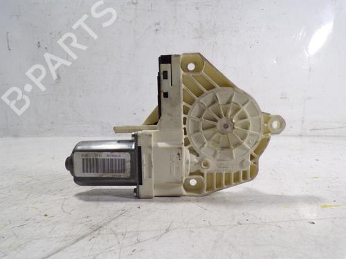 Rudehejsemotor bagstkærm højre LAND ROVER DISCOVERY IV (L319) 3.0 TD 4x4 | BP9577789E22 