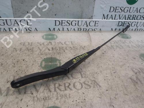 Used Front windshield wiper arm OPEL ASTRA H (A04) 1.7 CDTI (L48) (100 hp) 3807314