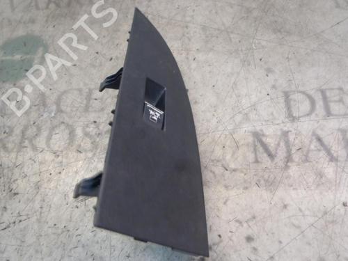 Used Right front window switch Right front window switch SEAT LEON (1P1) 1.9 TDI (105 hp) 3800611 3800611