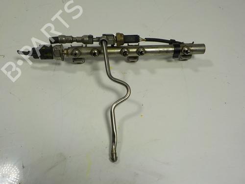 injection-rail-bmw-3-convertible-e93-320-i-13537562474-1353756247403-12056010de-2006-2007-2008-2009-2010-2011-2012-2013-11993414 main image