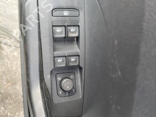 - Image 3