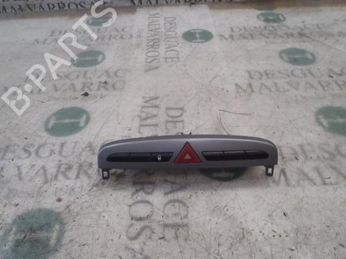 Used Warning switch Warning switch PEUGEOT 308 I (4A_, 4C_) 1.6 HDi (109 hp) 3824706 3824706