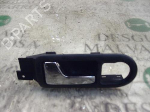Venstre fortil invendig håndtag VW PASSAT B5 (3B2) 1.9 TDI (110 hp) 3760370