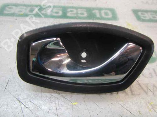 Used Front left interior door handle Front left interior door handle RENAULT MEGANE III Hatchback (BZ0/1_, B3_) 1.5 dCi (BZ0C) (90 hp) 3877388 3877388