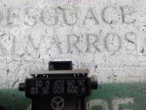 Right rear window switch MERCEDES-BENZ CLK (C209) CLK 270 CDI (209.316) | BP4803360I28