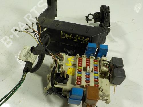 Used Fuse box Fuse box NISSAN PRIMERA Hatchback (P12) 1.9 dCi (120 hp) 8338157 8338157