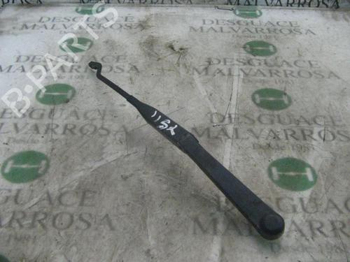 Used Front windshield wiper arm NISSAN MICRA II (K11) 1.0 i 16V (54 hp) 3786126