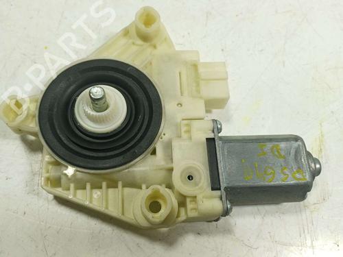 Used Left front window motor Left front window motor MERCEDES-BENZ C-CLASS (W205) C 220 BlueTEC / d (205.002, 205.004) (170 hp) 39642874 39642874