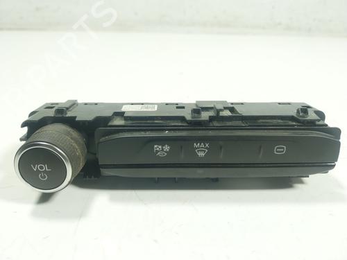 switch-ford-transit-v363-platformchassis-fed-ffd-2013-23336154 main image
