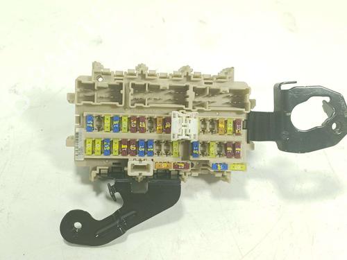 Used Fuse box Fuse box 38273262 38273262
