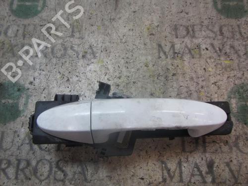 Używane Klamka zewnętrzna drzwi przednich prawych FORD FIESTA VI (CB1, CCN) 1.4 TDCi (70 hp) 3836136