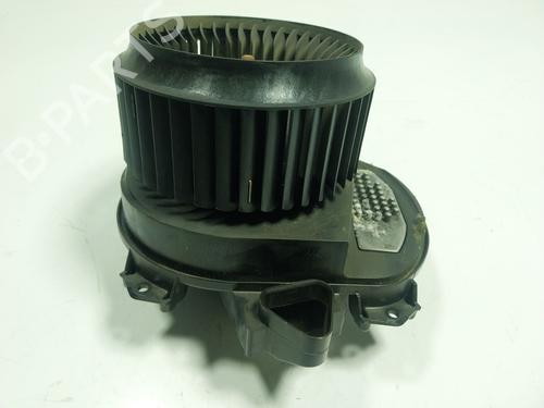 Used Heater blower motor MERCEDES-BENZ CLA Shooting Brake (X117) CLA 220 CDI / d (117.903) (177 hp) 17530667