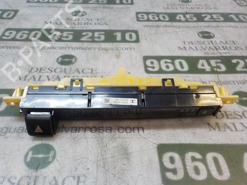 Used Warning switch TOYOTA RAV 4 IV (_A4_) 2.5 Hybrid 4WD (AVA44_) (155 hp) 3999786