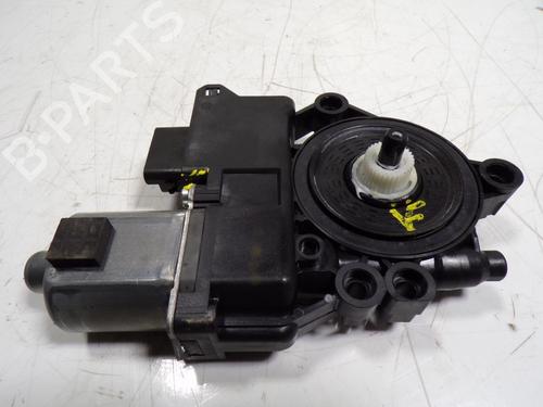 Used Right front window motor Right front window motor KIA CEED (CD) 1.0 T-GDI (120 hp) 15067132 15067132