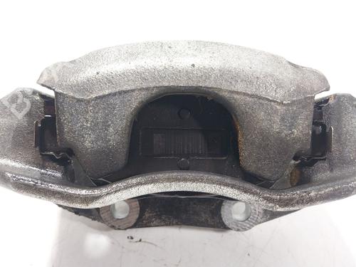 Used Right front brake caliper Right front brake caliper PEUGEOT 208 II (UB_, UP_, UW_, UJ_) 1.2 PureTech 100 (101 hp) 30095446 30095446