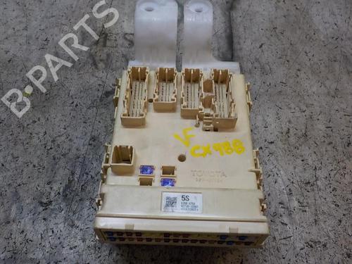 Fuse box TOYOTA AURIS (_E18_) 1.8 Hybrid (ZWE186_, ZWE186R) | BP3849534E1 