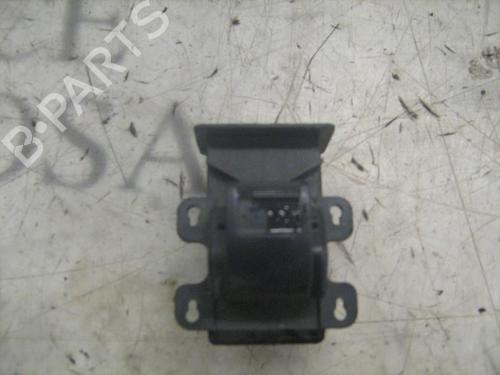 Used Right front window switch Right front window switch HONDA CIVIC VII Hatchback (EU, EP, EV) 1.6 i (EP2, EU8, EU6) (110 hp) 3792431 3792431