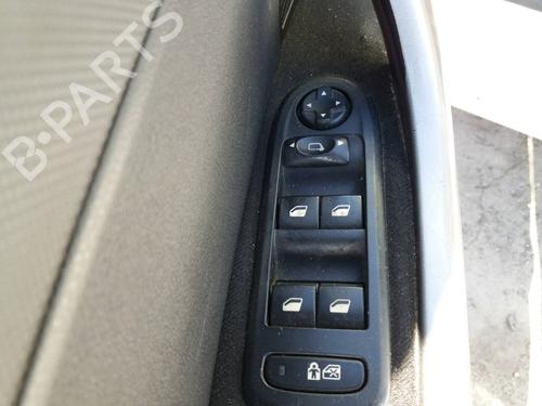 Rear right seatbelt PEUGEOT 308 I (4A_, 4C_) 1.6 HDi | BP7984534I28 