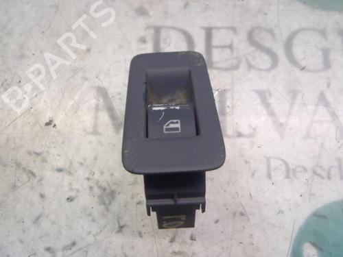Used Right rear window switch Right rear window switch VW TOUAREG (7LA, 7L6, 7L7) 2.5 R5 TDI (174 hp) 3796686 3796686