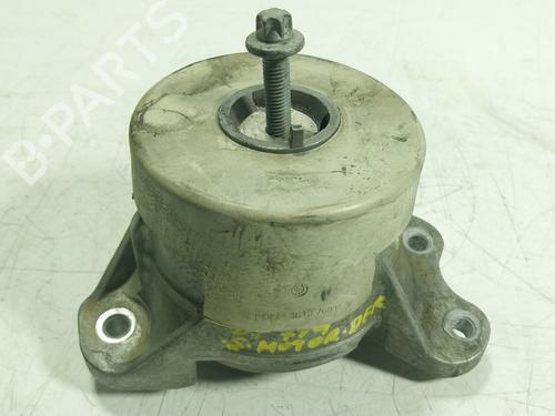 Used Engine mount Engine mount MERCEDES-BENZ C-CLASS Coupe (C205) AMG C 43 4-matic (205.364) (367 hp) 27562138 27562138