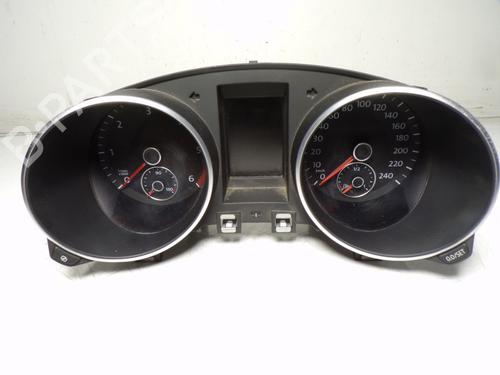 Used Instrument cluster VW GOLF VI (5K1) 1.6 TDI (105 hp) 16016868