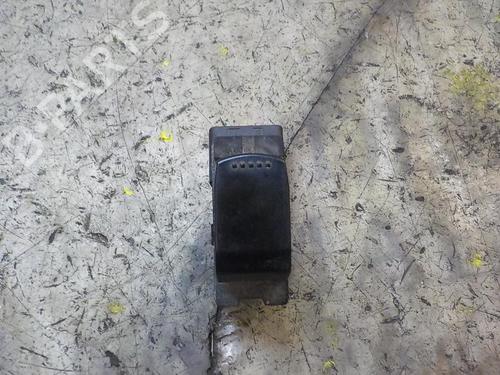 Used Right front window switch Right front window switch SUZUKI SWIFT III (MZ, EZ) 1.3 DDiS (RS413D) (69 hp) 3851528 3851528