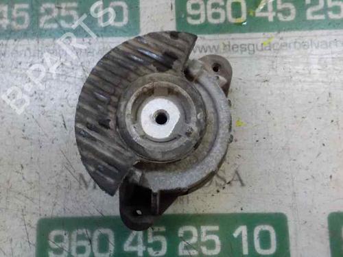 Used Engine mount MERCEDES-BENZ C-CLASS (W204) C 350 (204.056) (272 hp) 9082550