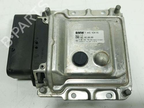 Used Electronic module Electronic module BMW 5 Touring (F11) [2009-2017] 39996511 39996511