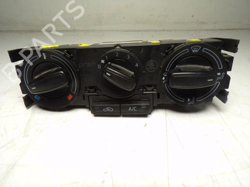 Used Climate control SKODA RAPID (NH3, NK3, NK6) 1.6 TDI (105 hp) 13569824