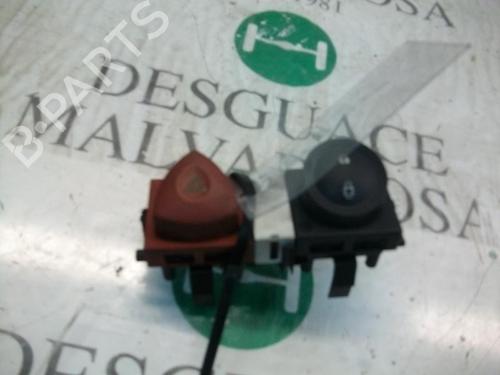 Used Warning switch Warning switch RENAULT MEGANE II (BM0/1_, CM0/1_) 1.5 dCi (BM02, BM13, BM2A, CM02, CM13) (101 hp) 3779370 3779370