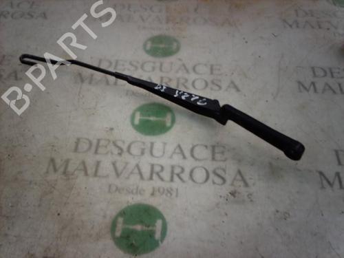 Used Front windshield wiper arm VW POLO III (6N1) 45 1.0 (45 hp) 3751648
