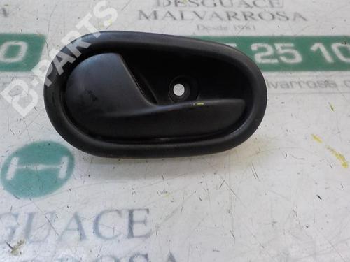Used Front left interior door handle Front left interior door handle DACIA SANDERO II 1.2 (75 hp) 3870693 3870693