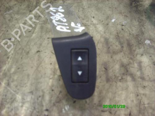 Used Right front window switch Right front window switch FIAT STILO (192_) 1.6 16V (192_XB1A) (103 hp) 3759669 3759669